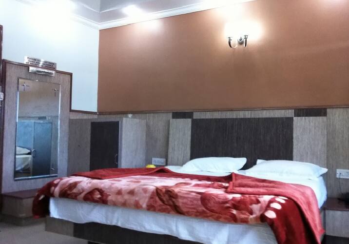 Hotel Om Hari Residency, Katra 4